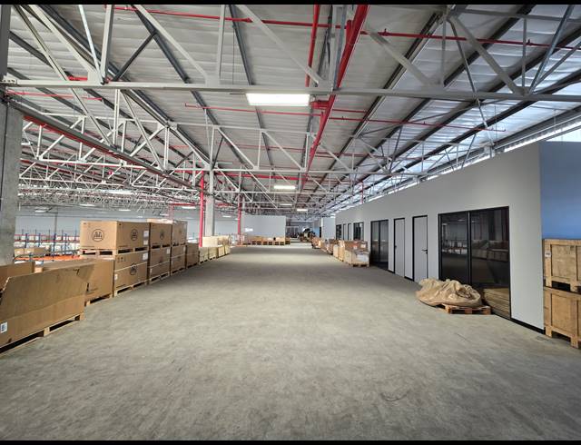 6,569M² WAREHOUSE TO LET IN BELLVILLE SOUTH INDUSTRIA